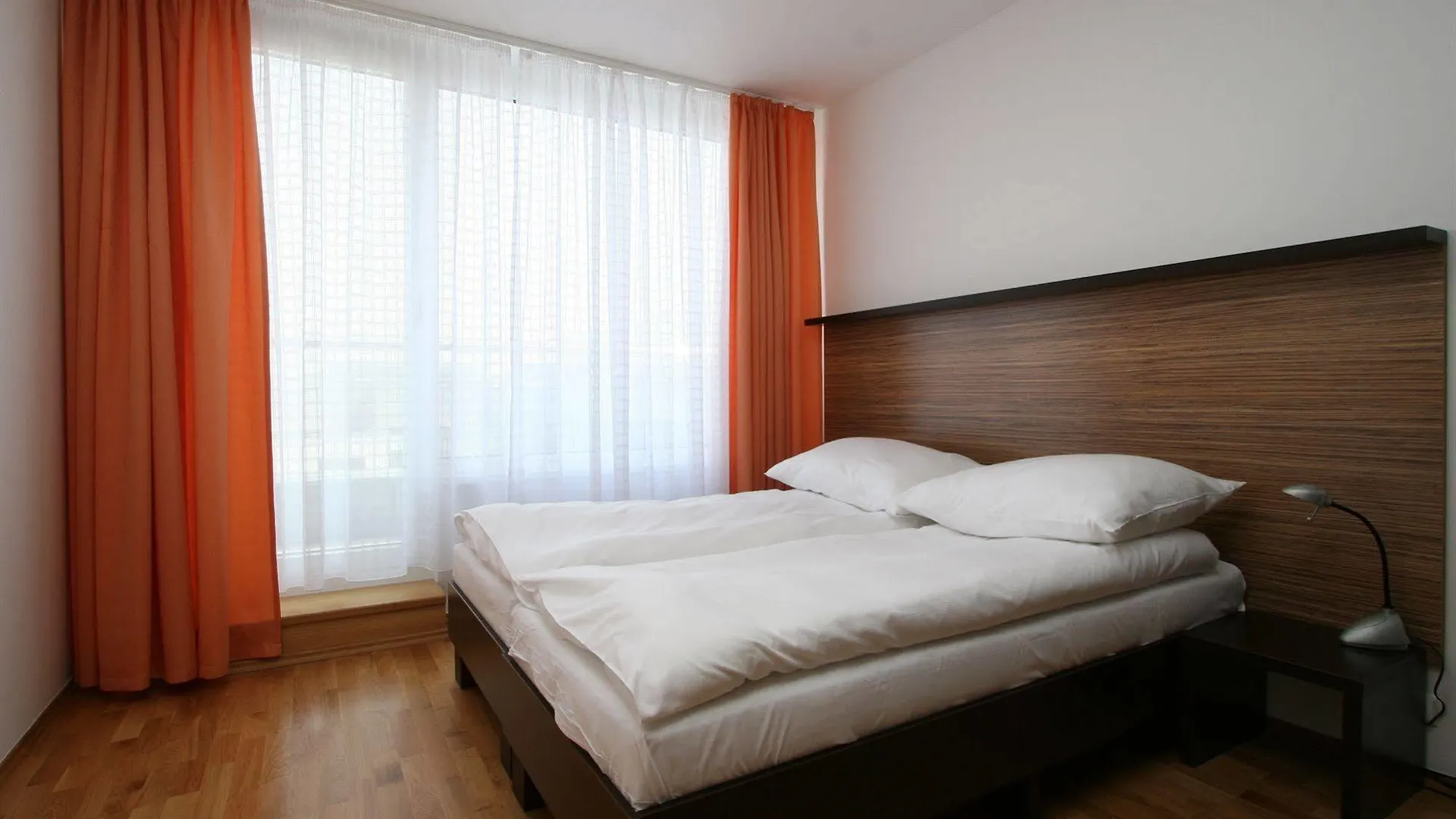 Aparthotel Angel Praag 3*,