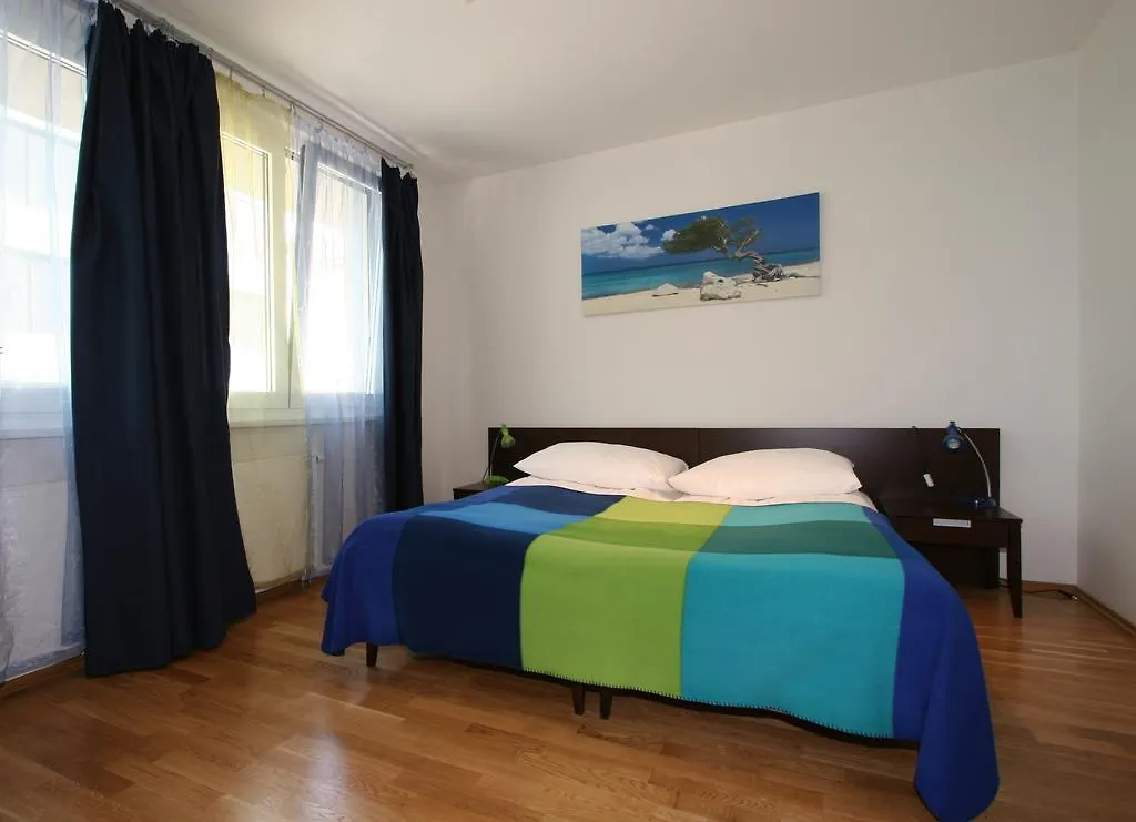 Aparthotel Angel Praag 3*,